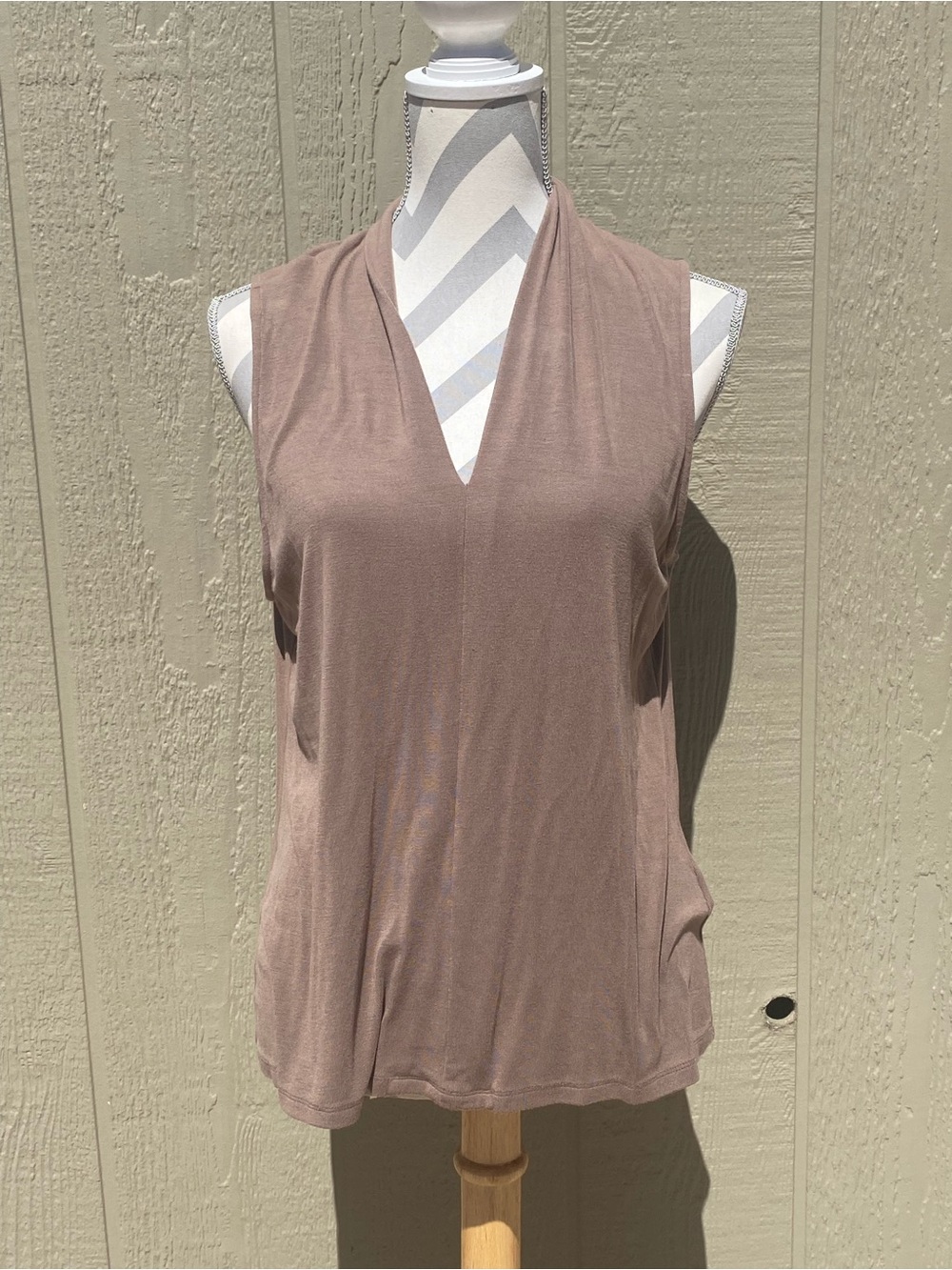 Soft Surroundings XL Sleeveless V-Neck Top in Dusty Rose